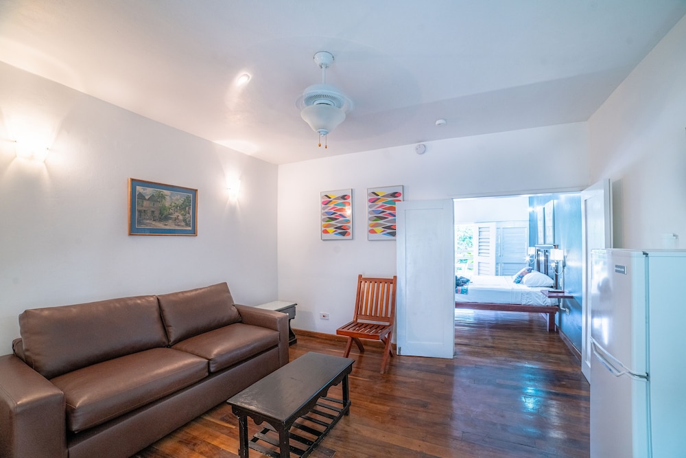 Negril Beach Club — Hotel rooms in Negril