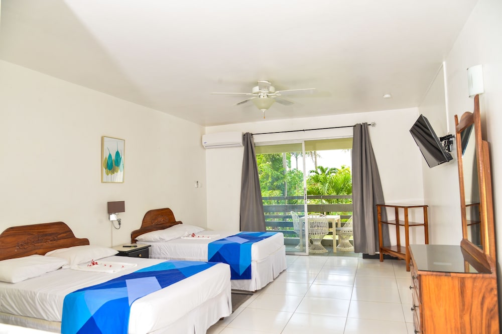 Negril Beach Club — Hotel rooms in Negril