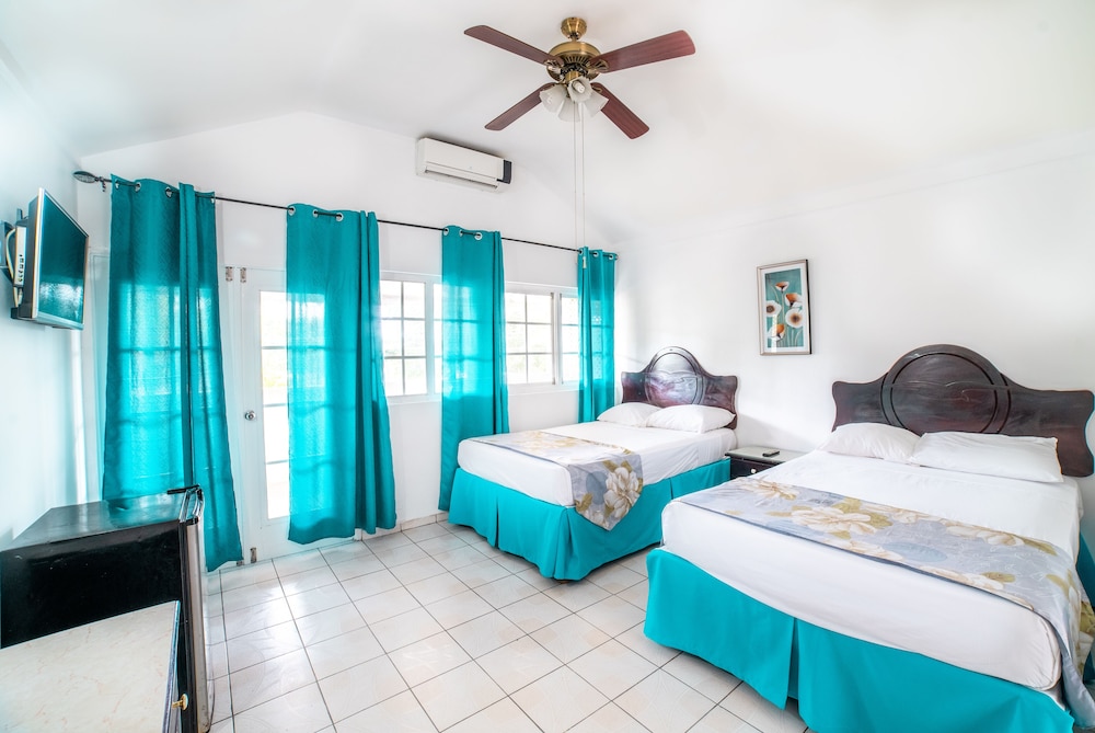 Negril Beach Club — Hotel rooms in Negril