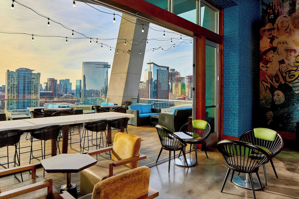 Residence Inn by Marriott Nashville Downtown/Convention Center — Restaurant & bars in Nashville, Tennessee