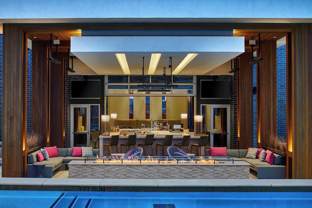 Residence Inn by Marriott Nashville Downtown/Convention Center — Restaurant & bars in Nashville, Tennessee