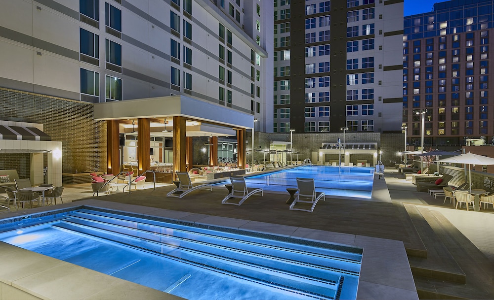 Residence Inn by Marriott Nashville Downtown/Convention Center — Swimming pool in Nashville, Tennessee