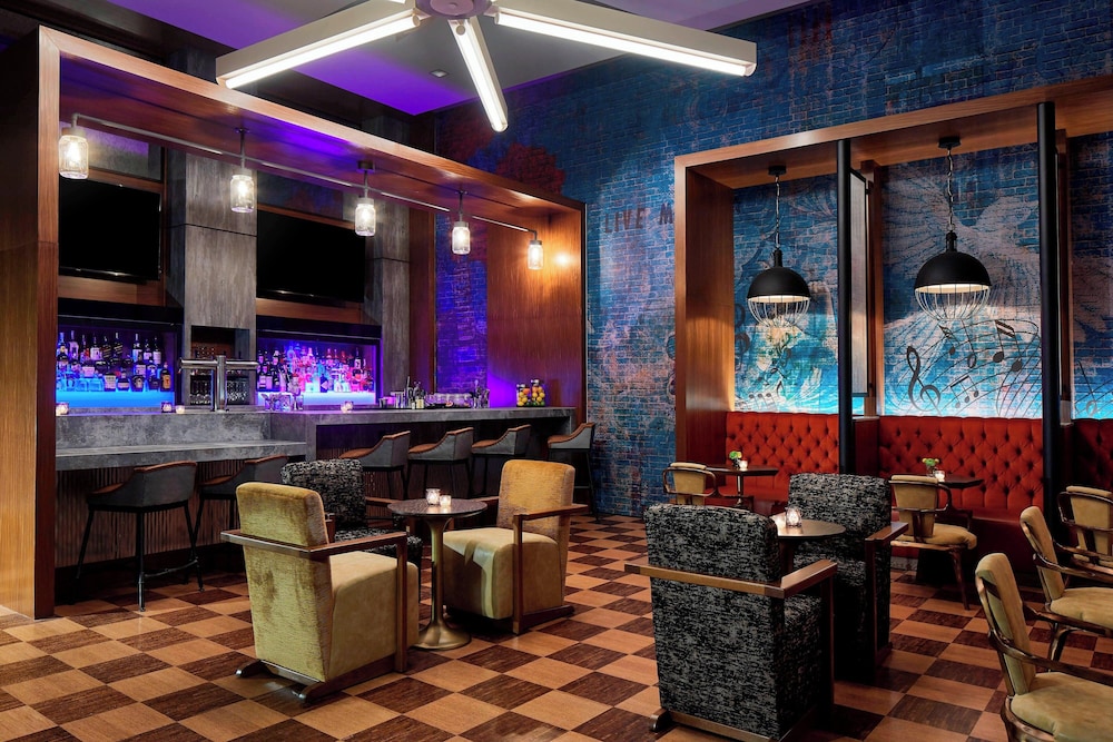Residence Inn by Marriott Nashville Downtown/Convention Center — Restaurant & bars in Nashville, Tennessee