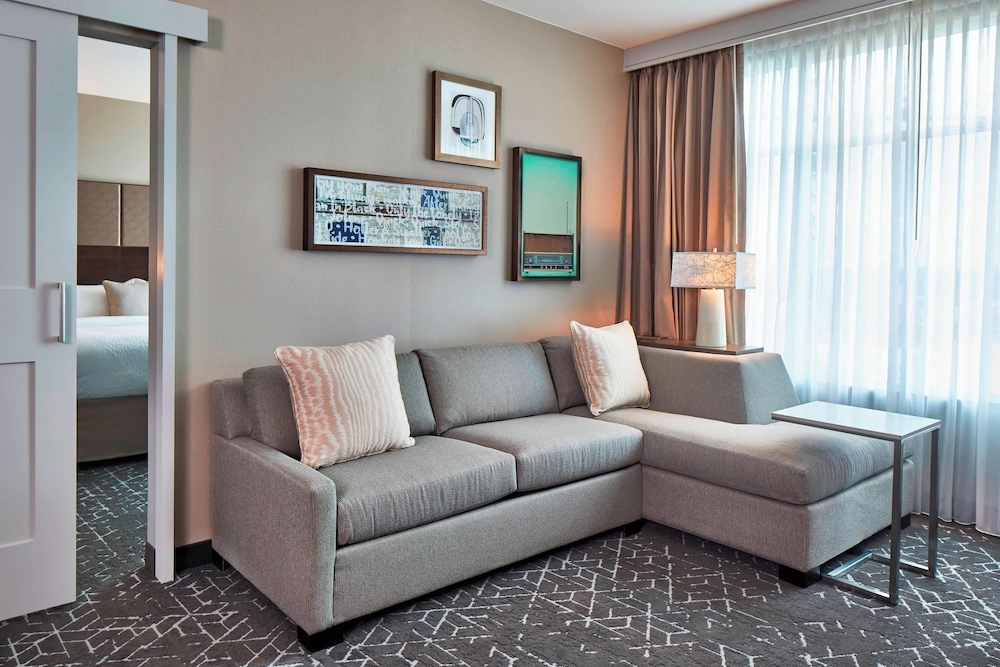 Residence Inn by Marriott Nashville Downtown/Convention Center — Hotel rooms in Nashville, Tennessee