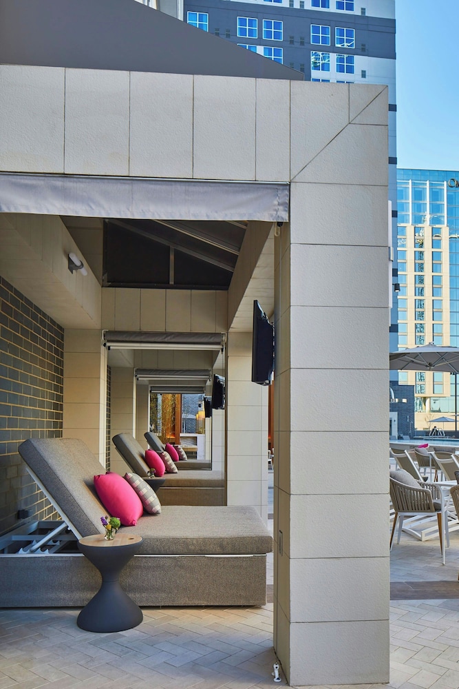 Residence Inn by Marriott Nashville Downtown/Convention Center — Restaurant & bars in Nashville, Tennessee