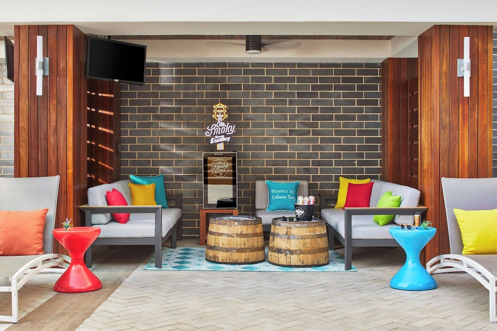 Residence Inn by Marriott Nashville Downtown/Convention Center — Restaurant & bars in Nashville, Tennessee