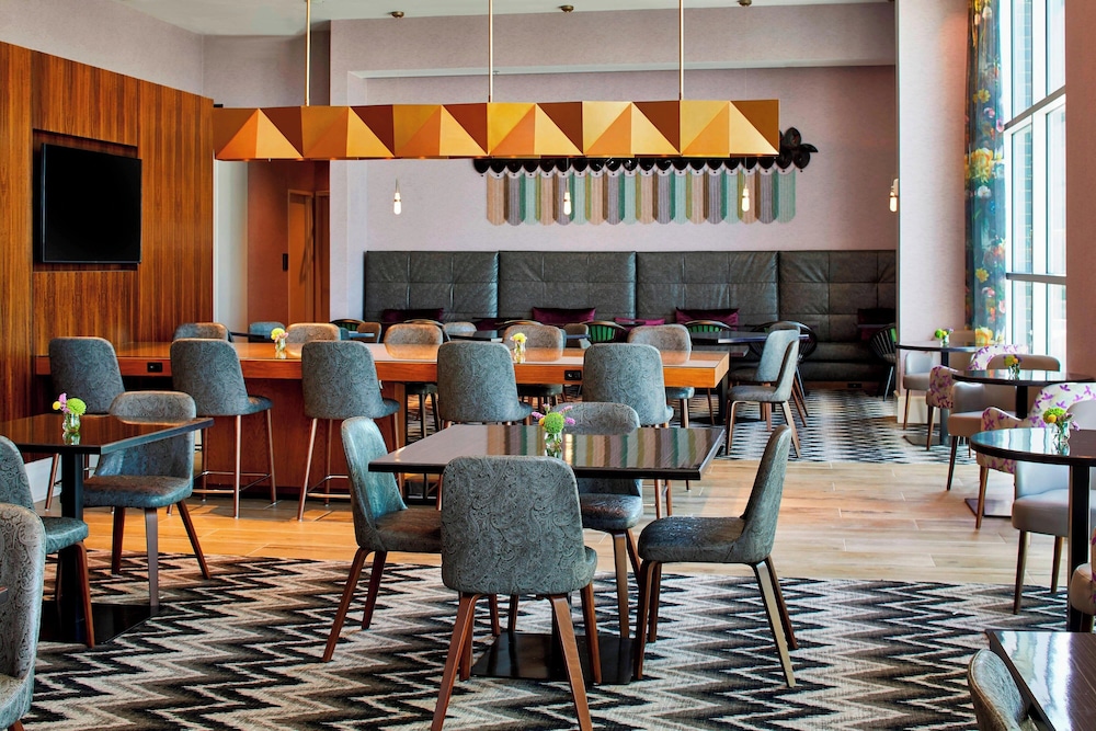 Residence Inn by Marriott Nashville Downtown/Convention Center — Restaurant & bars in Nashville, Tennessee