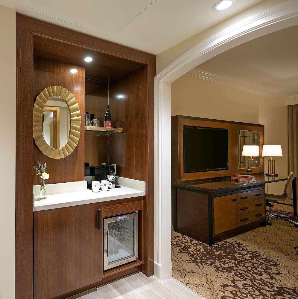 The Meritage Resort and Spa — Hotel rooms in Napa, California