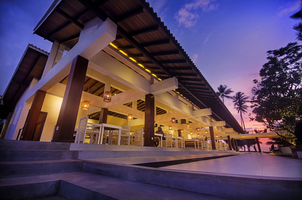 Pegasus Reef - A Beach Resort in Colombo — Restaurant & bars in Wattala, Western Province