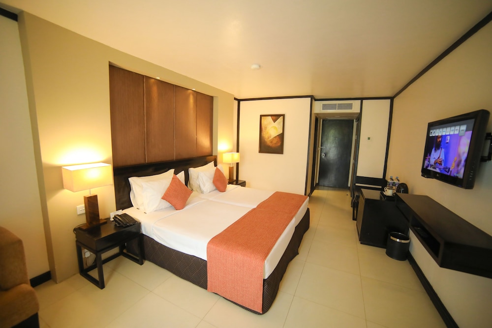 Pegasus Reef - A Beach Resort in Colombo — Hotel rooms in Wattala, Western Province