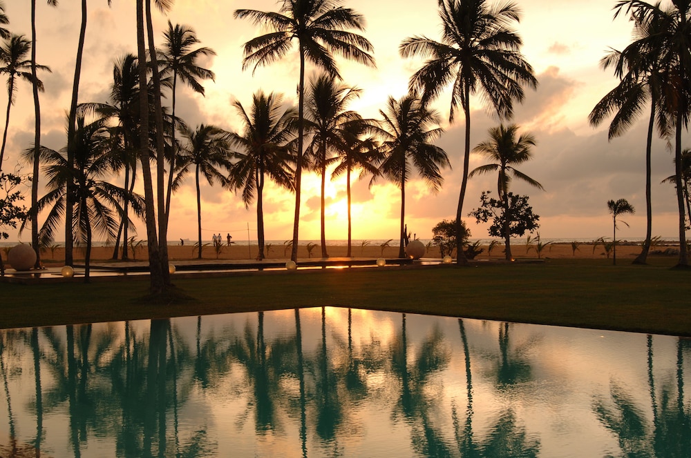 Pegasus Reef - A Beach Resort in Colombo — Swimming pool in Wattala, Western Province