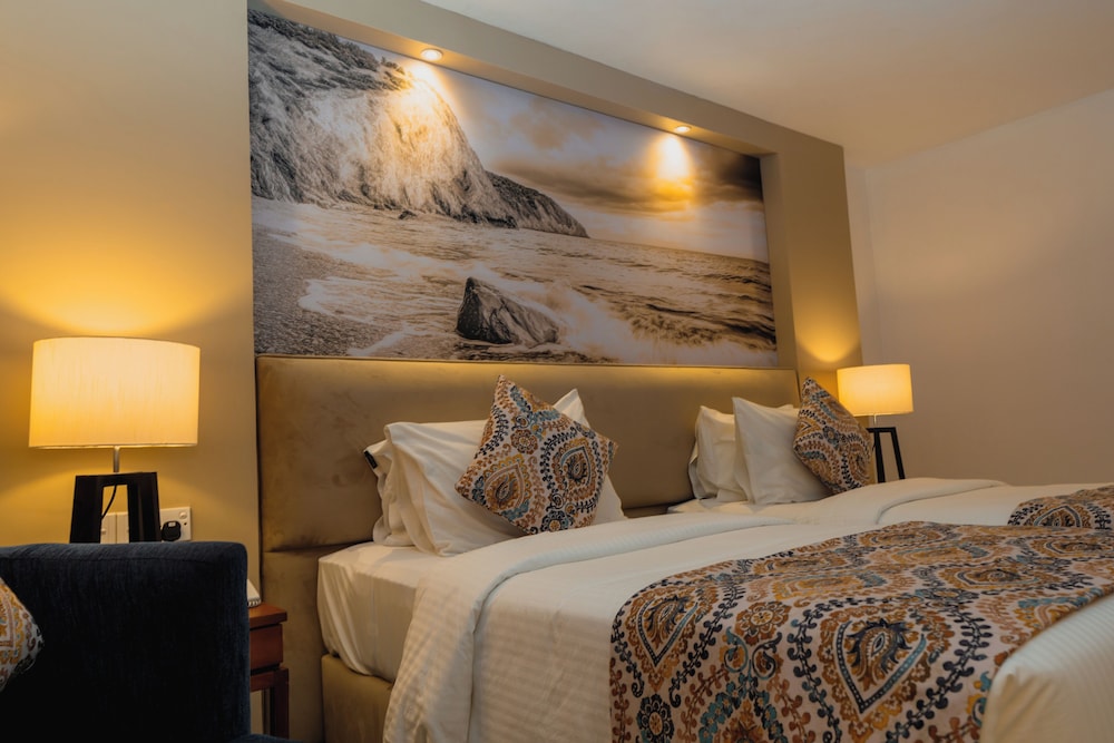 Pegasus Reef - A Beach Resort in Colombo — Hotel rooms in Wattala, Western Province
