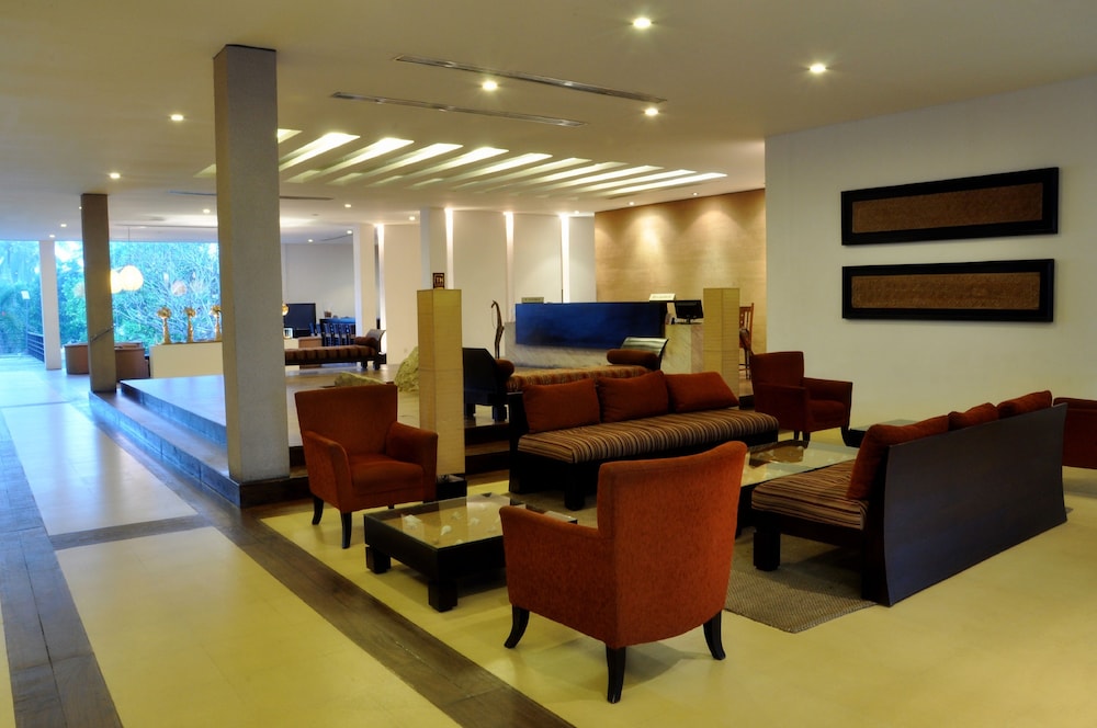 Pegasus Reef - A Beach Resort in Colombo — Hotel building in Wattala, Western Province