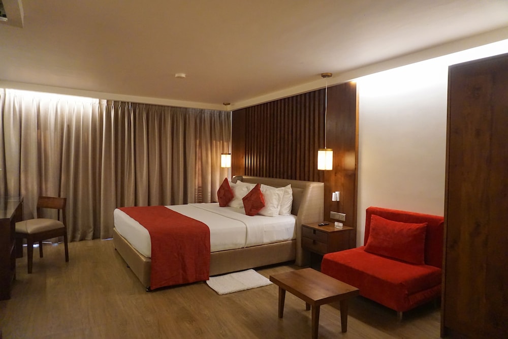 Pegasus Reef - A Beach Resort in Colombo — Hotel rooms in Wattala, Western Province