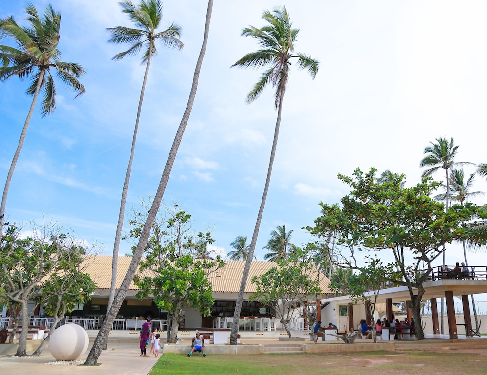 Pegasus Reef - A Beach Resort in Colombo — Restaurant & bars in Wattala, Western Province