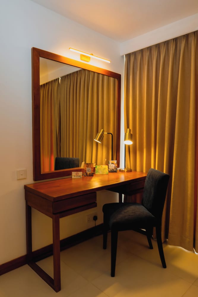 Pegasus Reef - A Beach Resort in Colombo — Hotel rooms in Wattala, Western Province