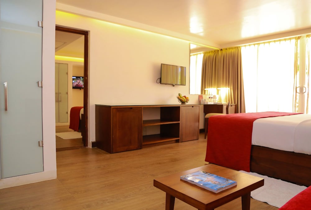 Pegasus Reef - A Beach Resort in Colombo — Hotel rooms in Wattala, Western Province