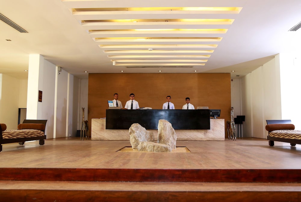 Pegasus Reef - A Beach Resort in Colombo — Hotel building in Wattala, Western Province
