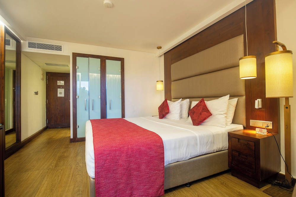 Pegasus Reef - A Beach Resort in Colombo — Hotel rooms in Wattala, Western Province