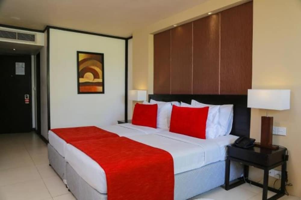 Pegasus Reef - A Beach Resort in Colombo — Hotel rooms in Wattala, Western Province