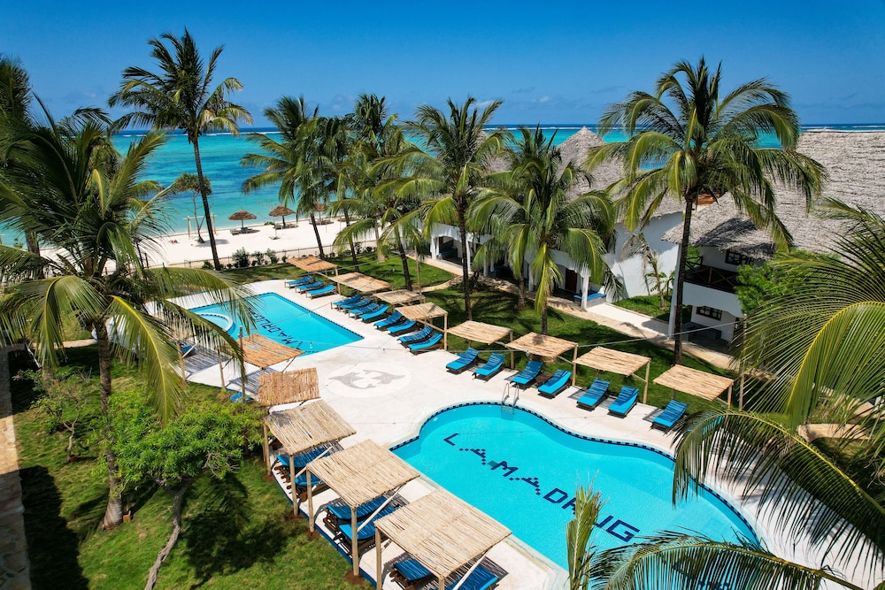 Nest Style Beach Hotel Zanzibar — Swimming pool in Makunduchi, Zanzibar South