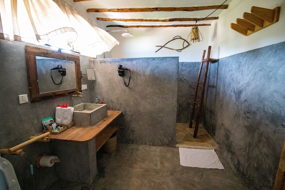 Nest Style Beach Hotel Zanzibar — Hotel rooms in Makunduchi, Zanzibar South