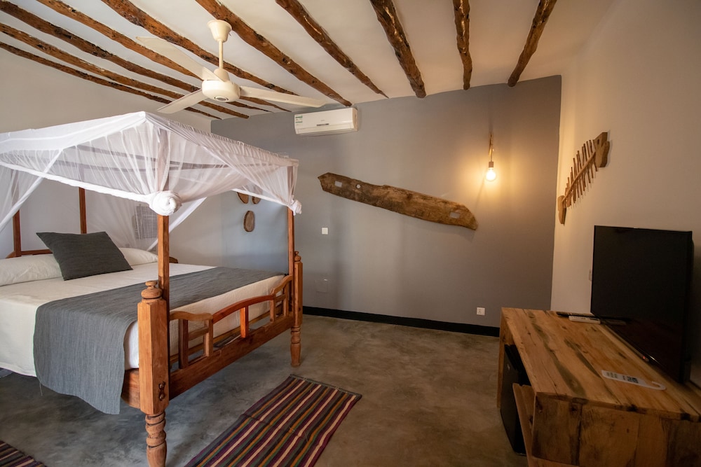 Nest Style Beach Hotel Zanzibar — Hotel rooms in Makunduchi, Zanzibar South