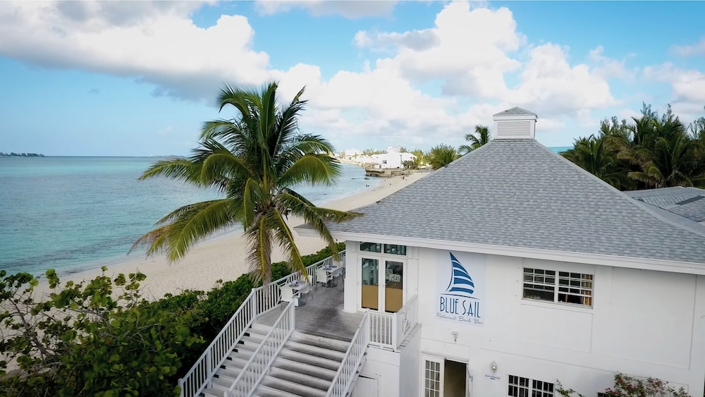 Sandyport Beach Resort — Restaurant & bars in Nassau, New Providence