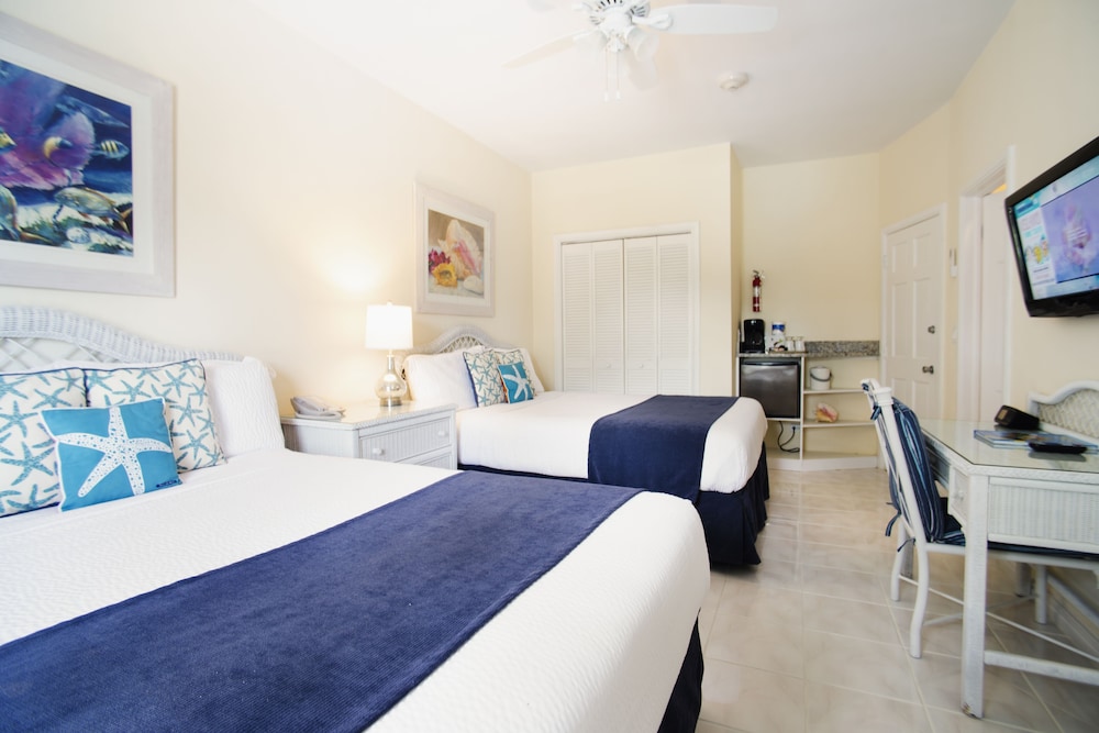 Sandyport Beach Resort — Hotel rooms in Nassau, New Providence
