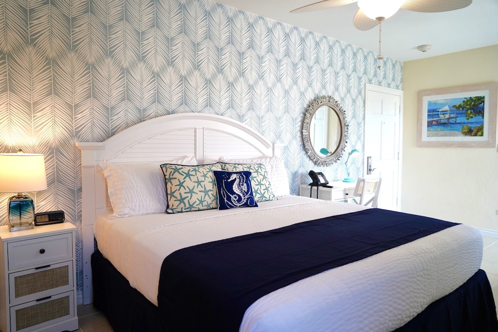 Sandyport Beach Resort — Hotel rooms in Nassau, New Providence