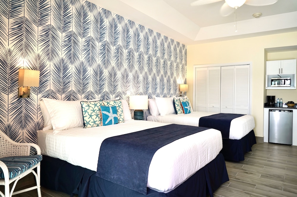 Sandyport Beach Resort — Hotel rooms in Nassau, New Providence