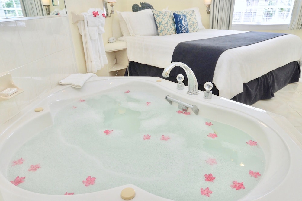Sandyport Beach Resort — Spa in Nassau, New Providence