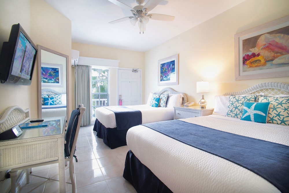 Sandyport Beach Resort — Hotel rooms in Nassau, New Providence