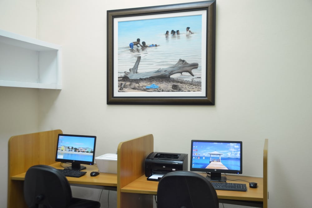 Sandyport Beach Resort — Attractions in the area in Nassau, New Providence