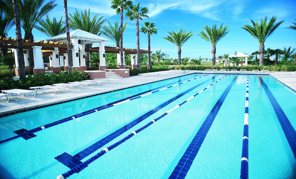 Harborside Resort & Vacation Rentals at Atlantis — Swimming pool in Paradise Island, New Providence