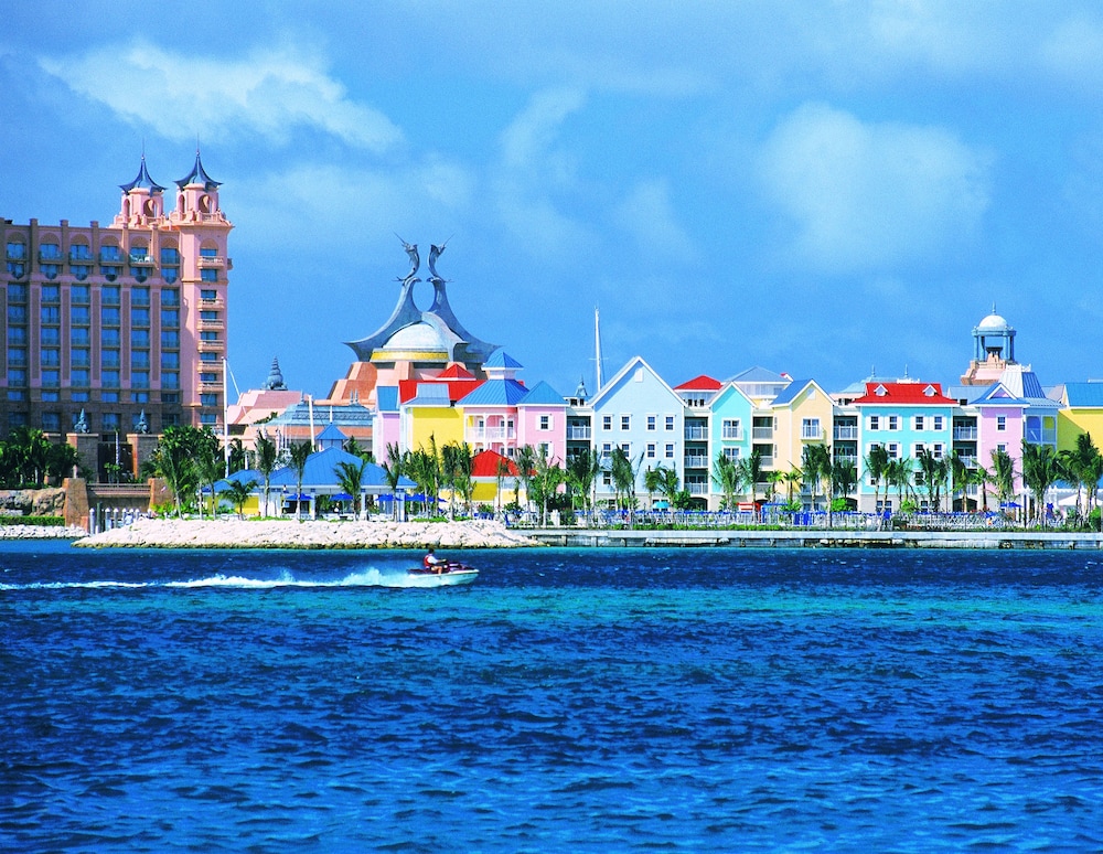 Harborside Resort & Vacation Rentals at Atlantis — Attractions in the area in Paradise Island, New Providence