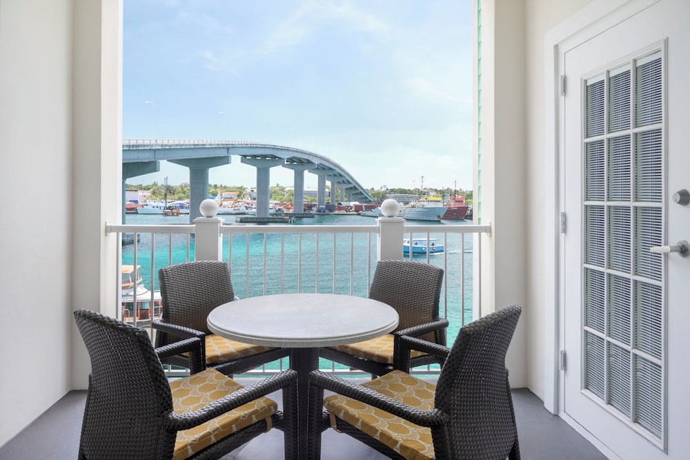 Harborside Resort & Vacation Rentals at Atlantis — Attractions in the area in Paradise Island, New Providence
