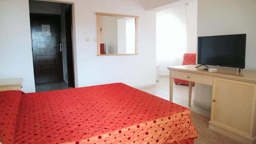 Park Hotel Bellevue — Hotel rooms in Golden Sands, Varna Region