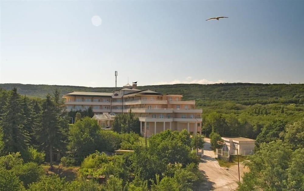 Park Hotel Bellevue — Hotel building in Golden Sands, Varna Region