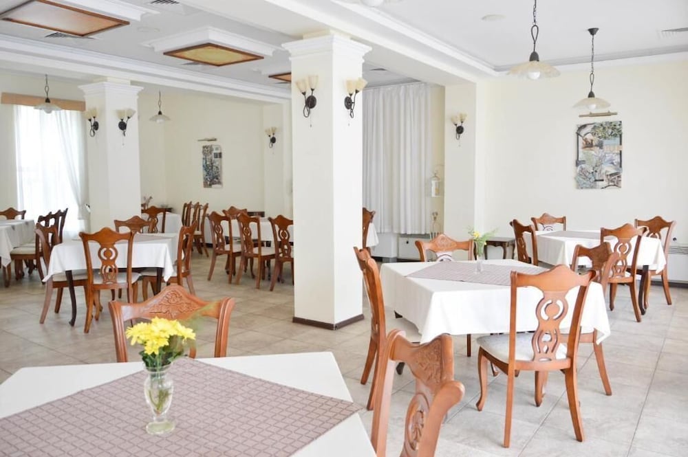 Park Hotel Bellevue — Restaurant & bars in Golden Sands, Varna Region
