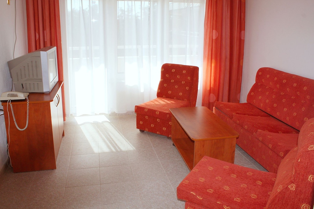 Park Hotel Bellevue — Hotel rooms in Golden Sands, Varna Region