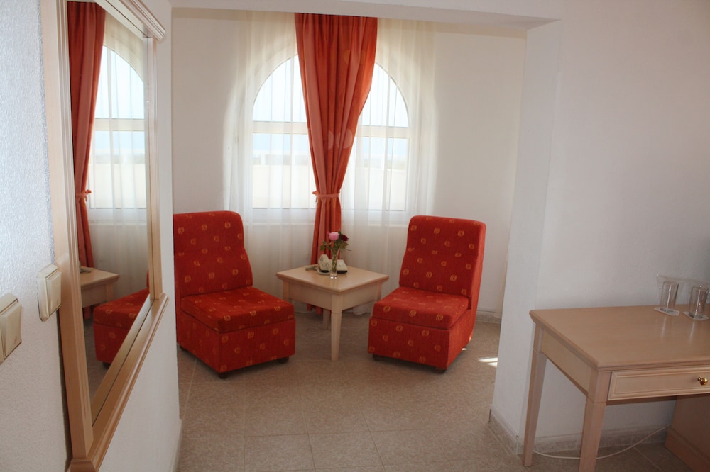 Park Hotel Bellevue — Hotel rooms in Golden Sands, Varna Region