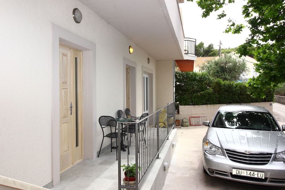 Apartments Dub Cavtat — Hotel building in Konavle, Dubrovnik-Neretva