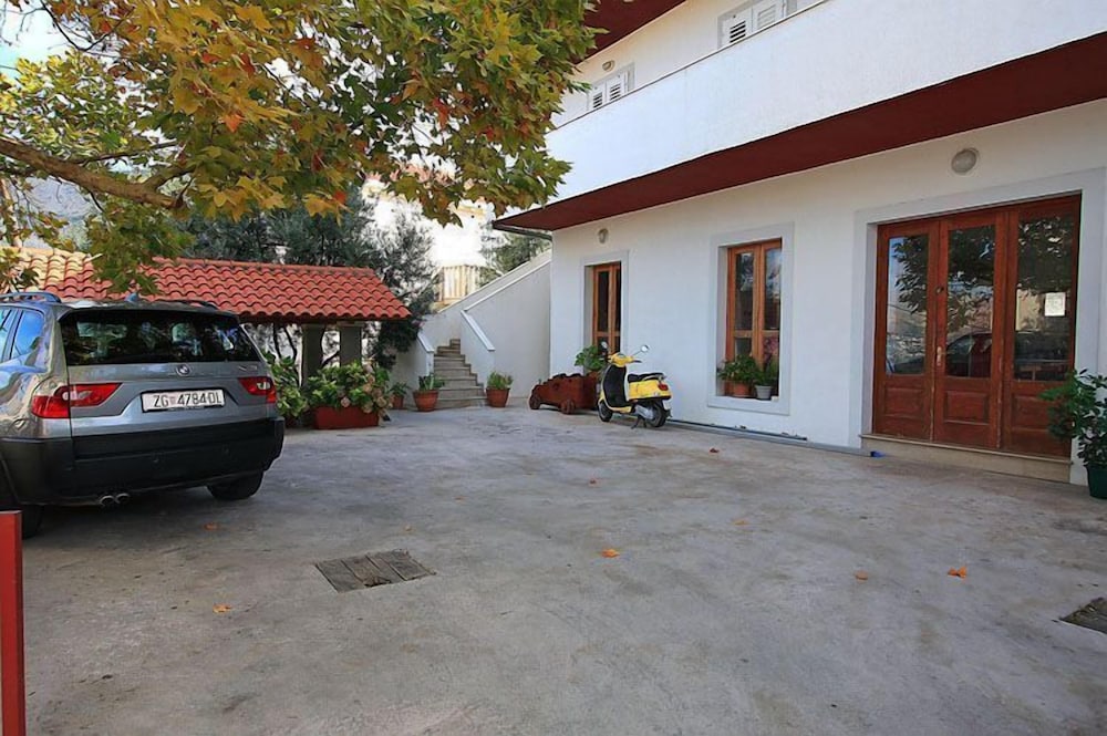 Apartments Dub Cavtat — Hotel building in Konavle, Dubrovnik-Neretva