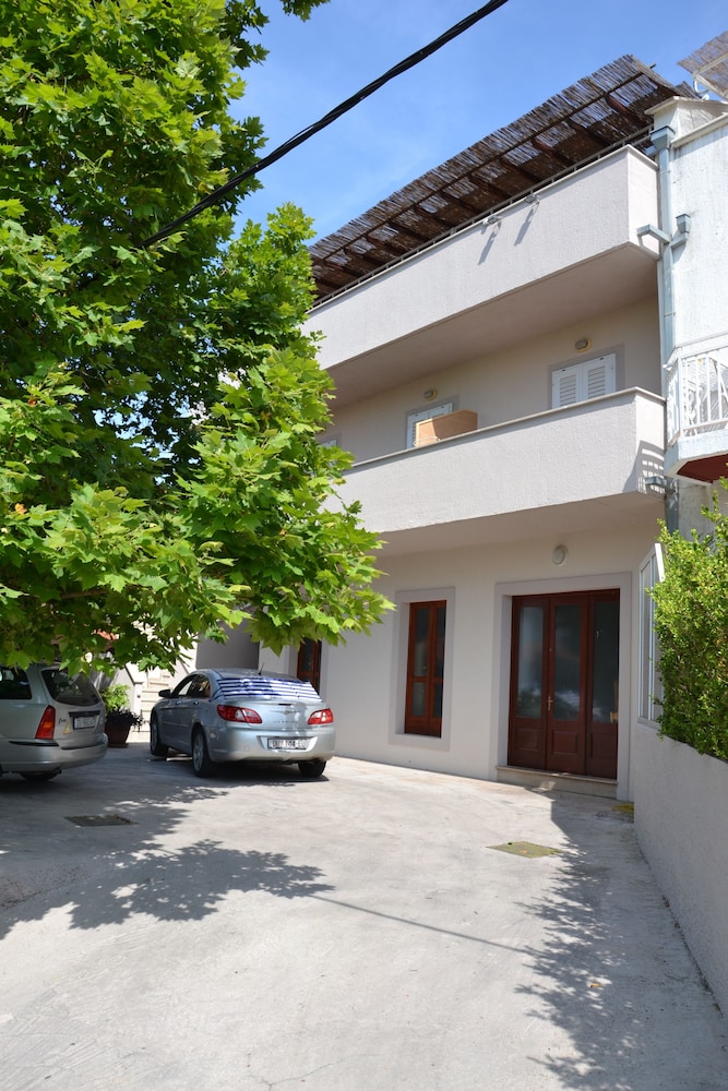 Apartments Dub Cavtat — Hotel building in Konavle, Dubrovnik-Neretva