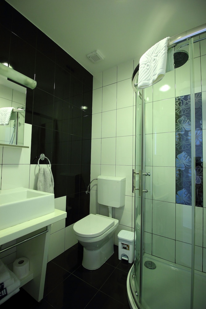 Apartments Dub Cavtat — Hotel rooms in Konavle, Dubrovnik-Neretva