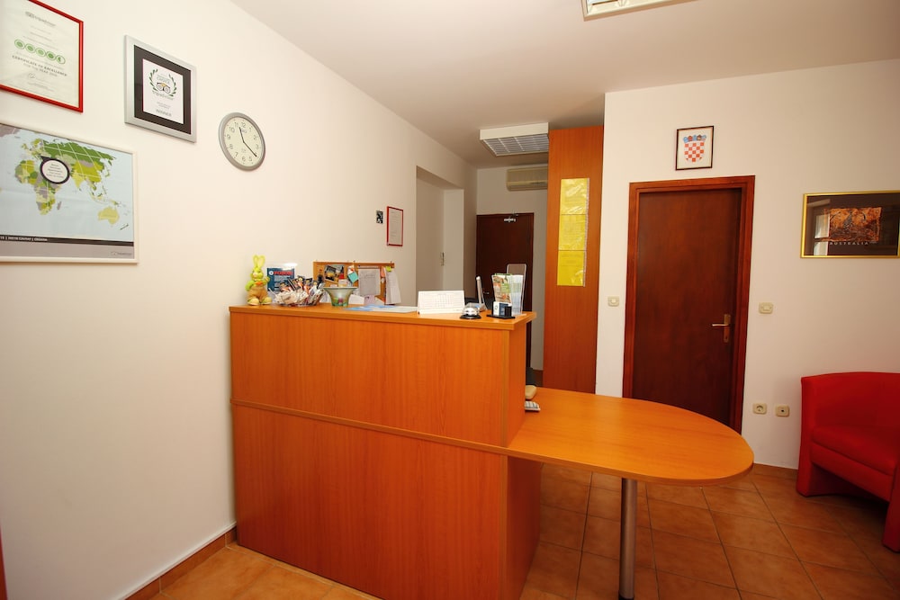 Bacan Serviced Apartments — Hotel rooms in Konavle, Dubrovnik-Neretva
