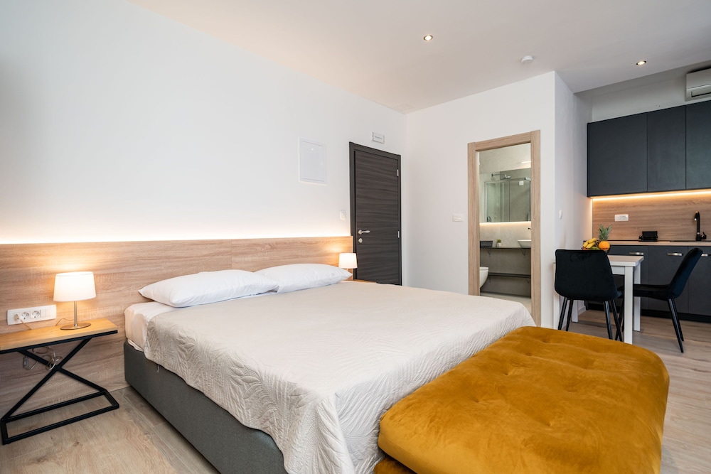 Bacan Serviced Apartments — Hotel rooms in Konavle, Dubrovnik-Neretva