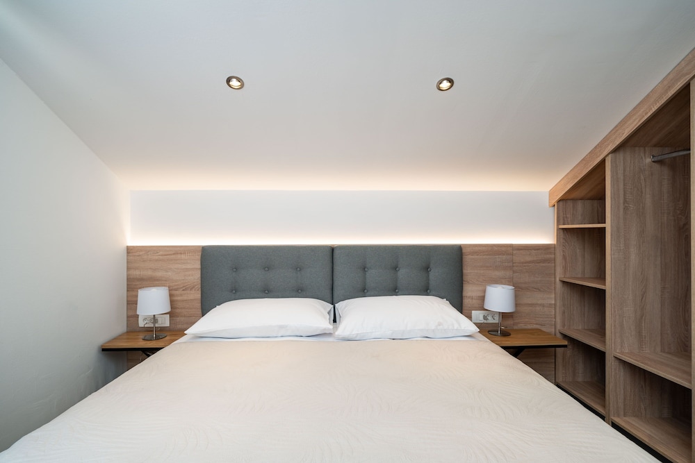 Bacan Serviced Apartments — Hotel rooms in Konavle, Dubrovnik-Neretva