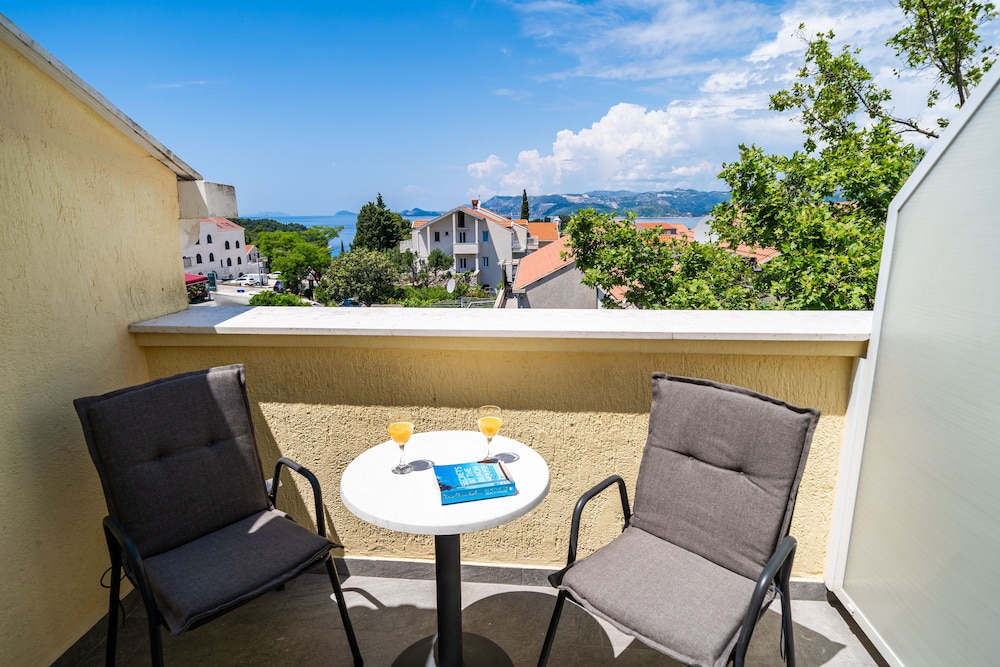 Bacan Serviced Apartments — Hotel rooms in Konavle, Dubrovnik-Neretva